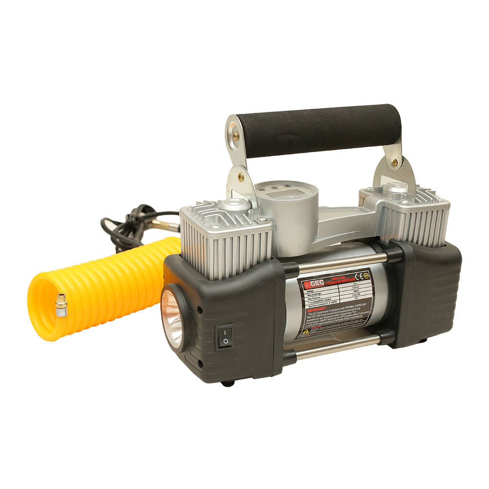 كمبروسر هواء محمول 2 بستم ماركة جي اي سي يعمل على البطاريه والولاعه 12 فولت 150 Psi